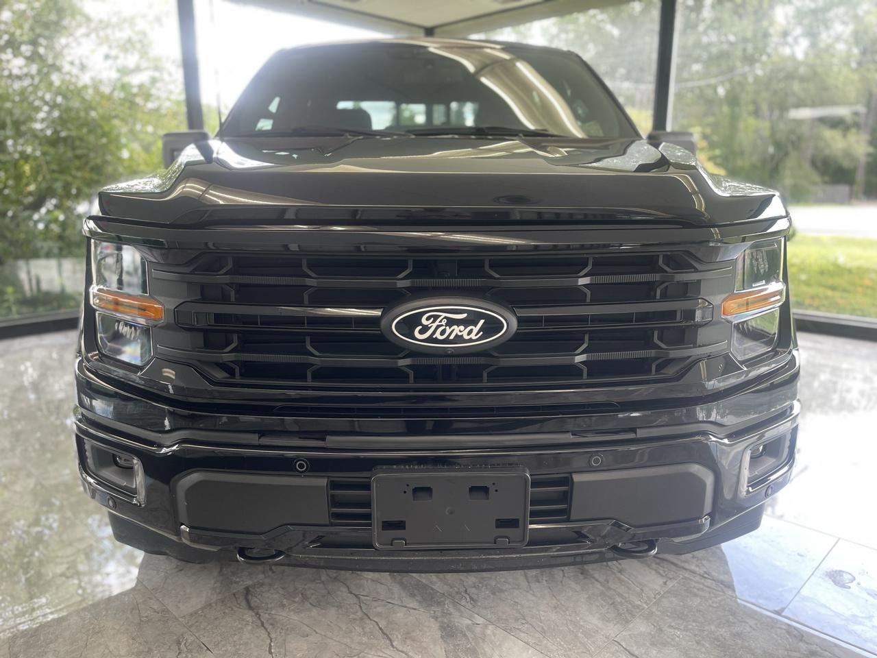 Ford F-150 XLT SuperCrew 4WD 2025