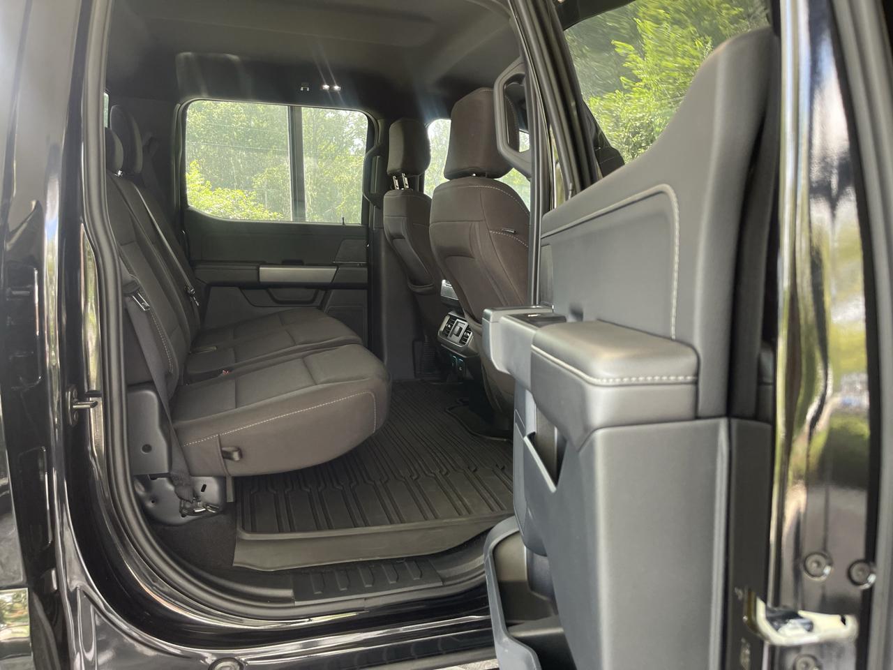 Ford F-150 XLT SuperCrew 4WD 2025