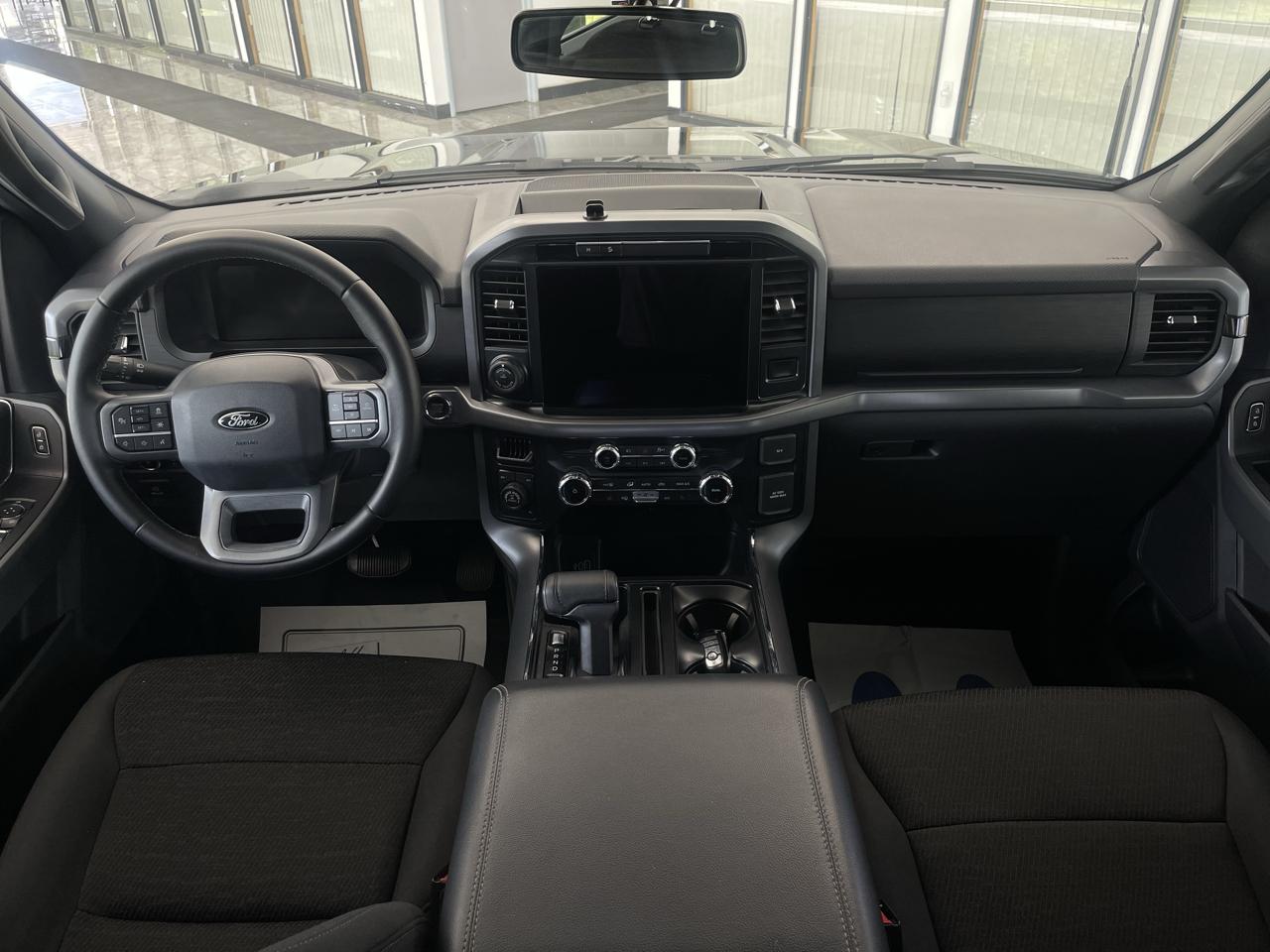 Ford F-150 XLT SuperCrew 4WD 2025