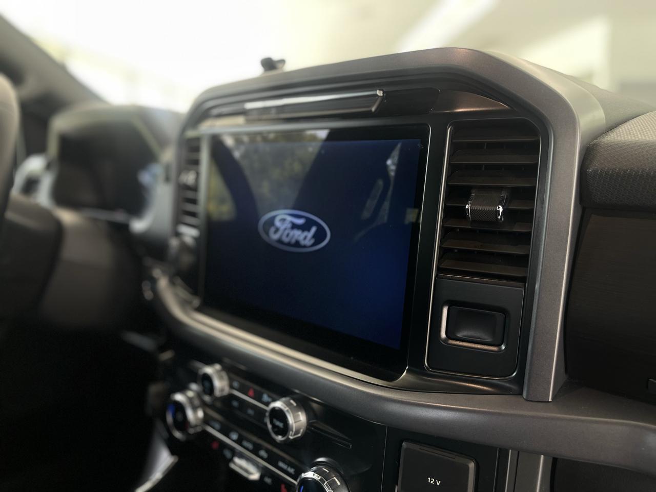 Ford F-150 XLT SuperCrew 4WD 2025