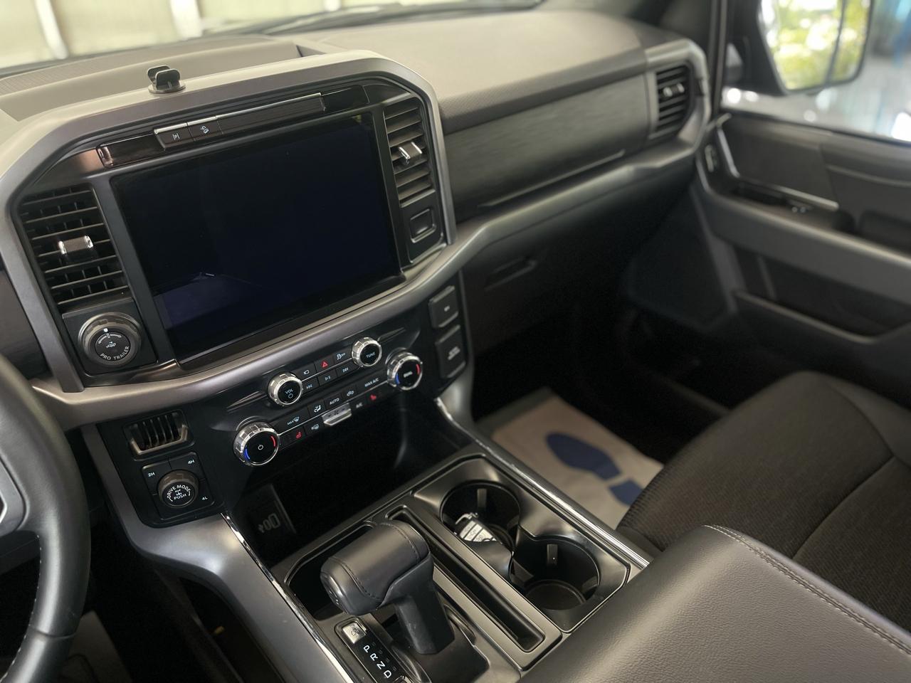 Ford F-150 XLT SuperCrew 4WD 2025