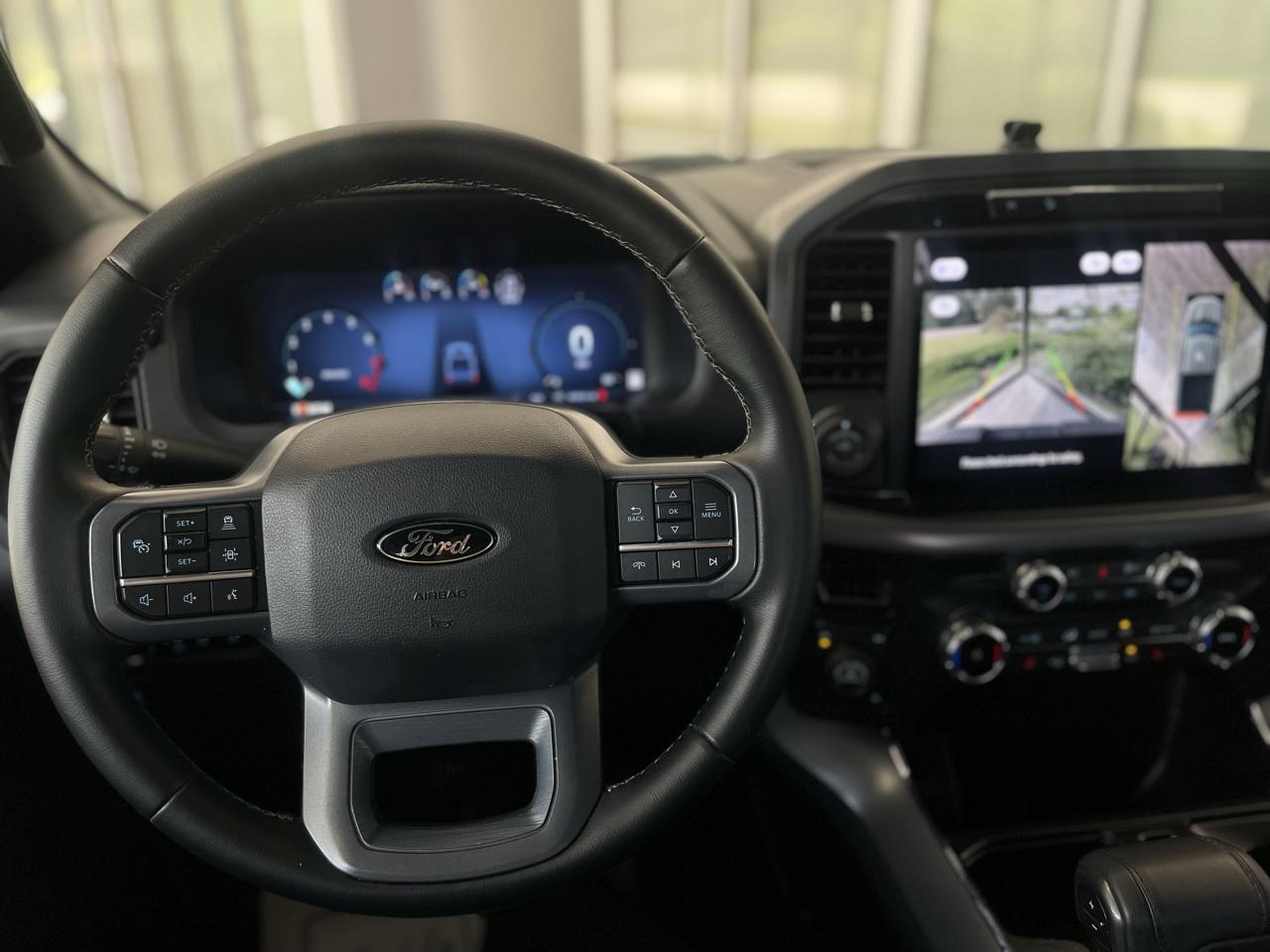 Ford F-150 XLT SuperCrew 4WD 2025