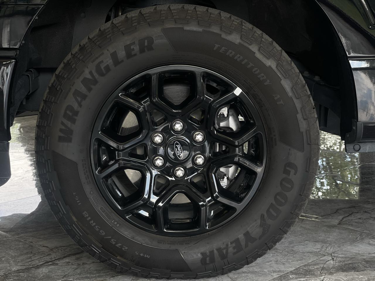 Ford F-150 XLT SuperCrew 4WD 2025
