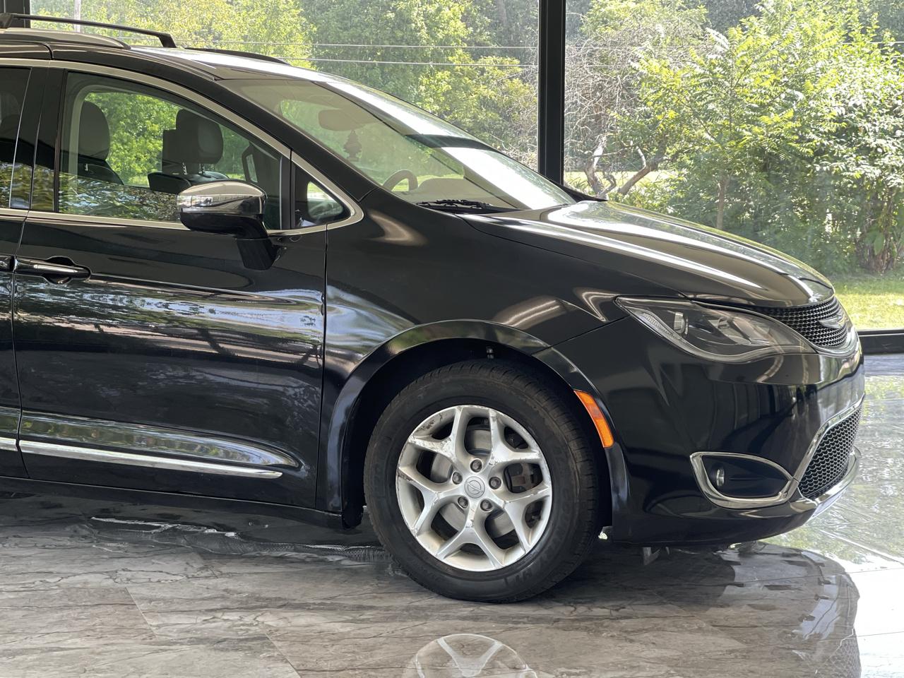 Chrysler Pacifica Limited 2020