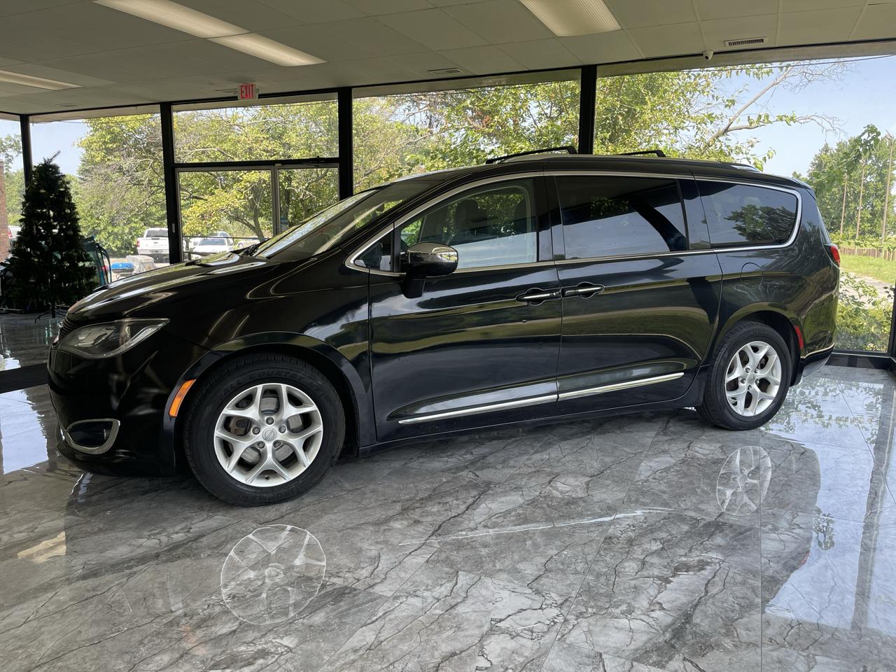 Chrysler Pacifica Limited 2020