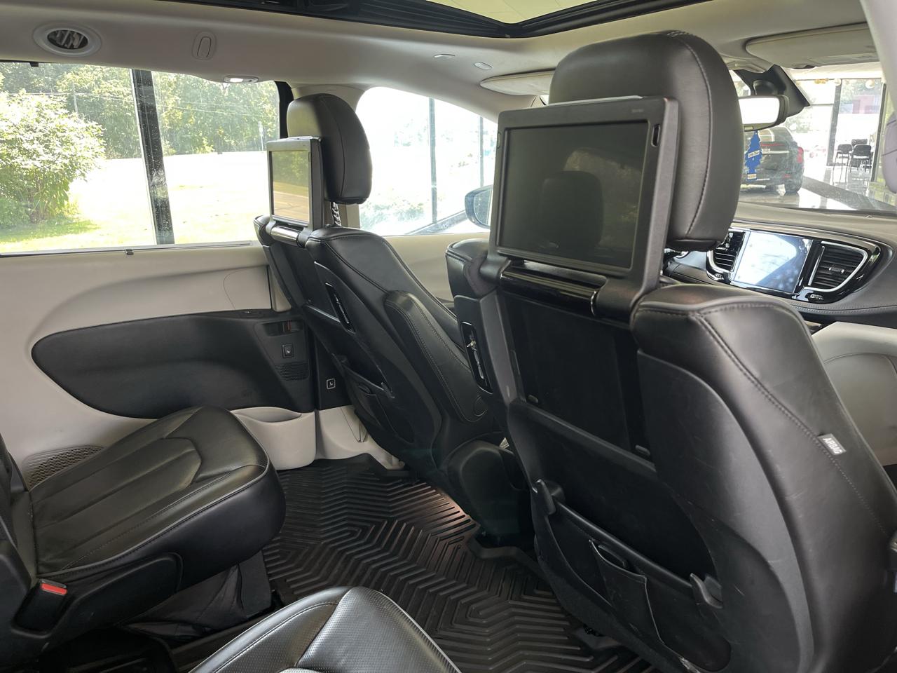 Chrysler Pacifica Limited 2020