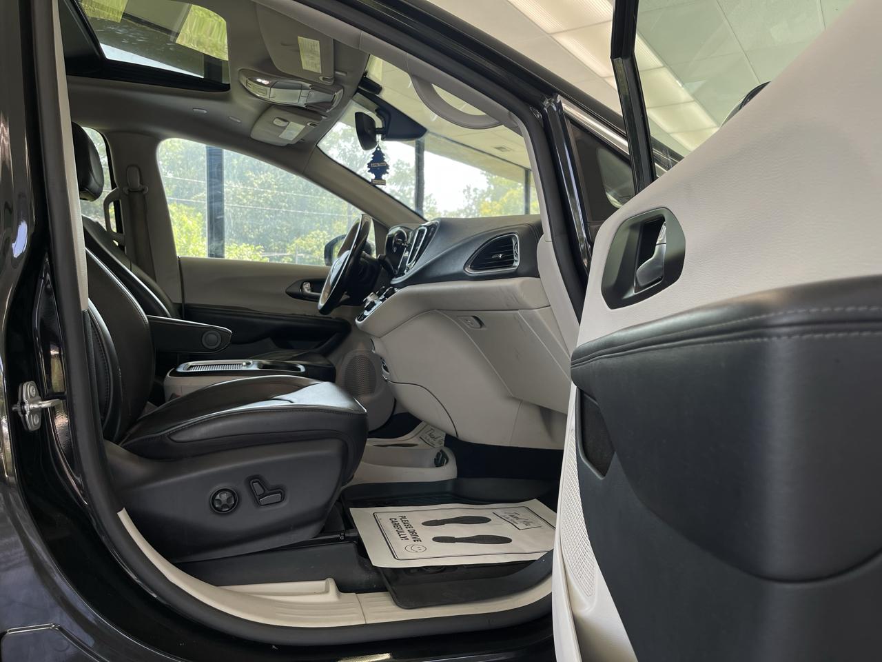Chrysler Pacifica Limited 2020