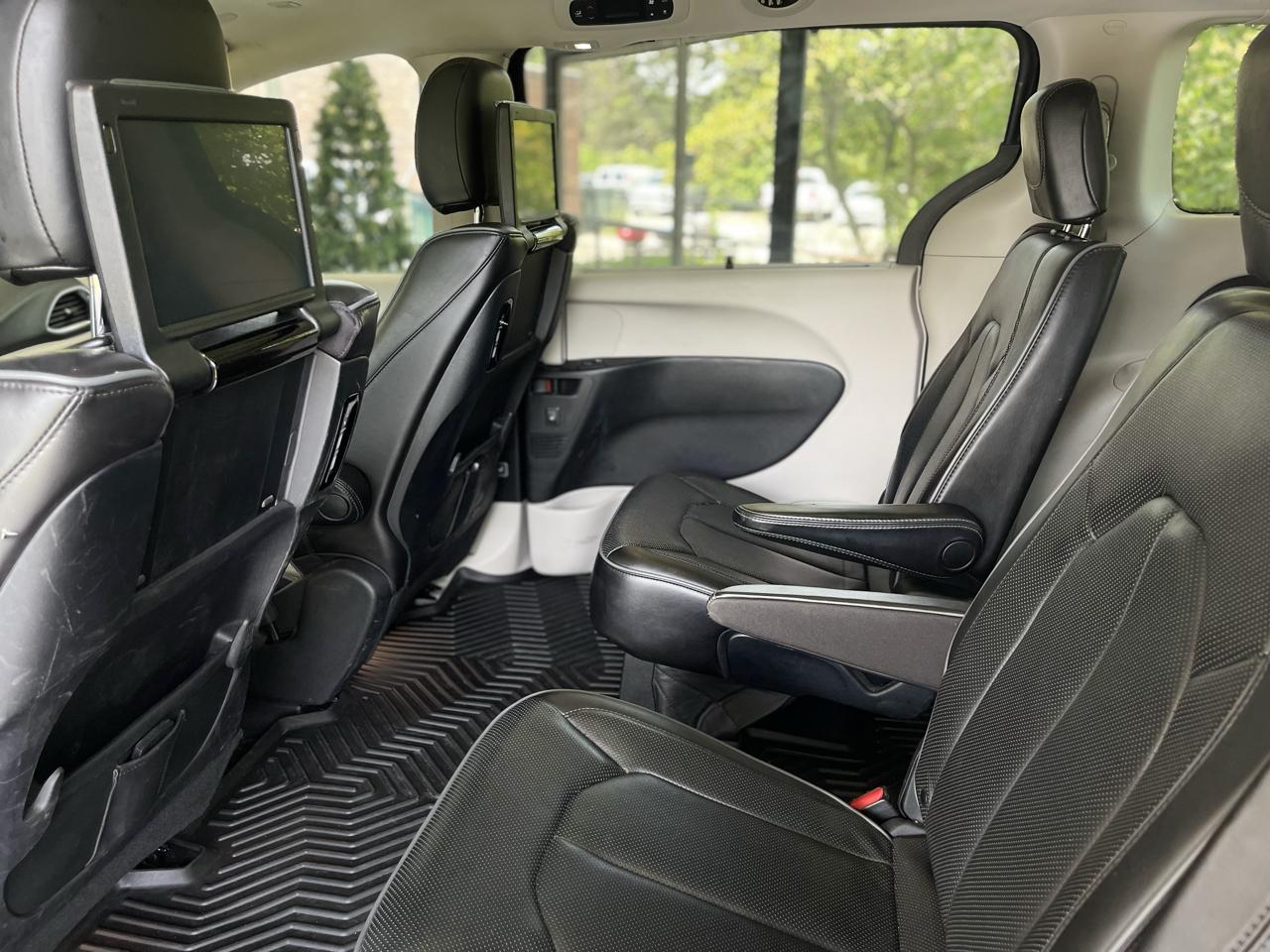 Chrysler Pacifica Limited 2020