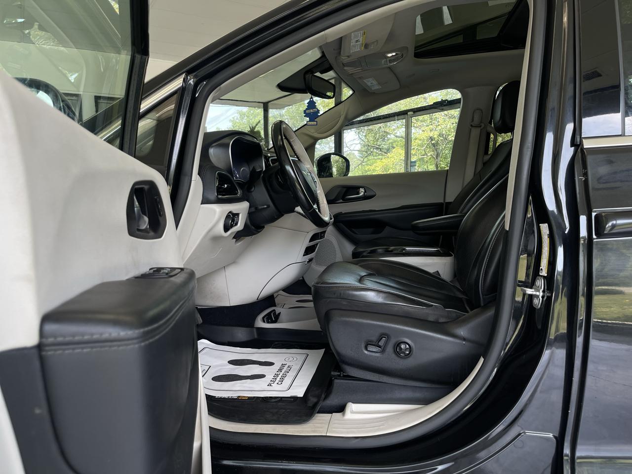 Chrysler Pacifica Limited 2020