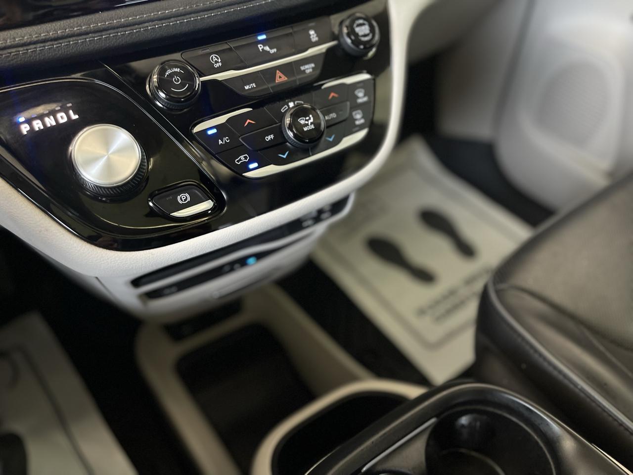 Chrysler Pacifica Limited 2020