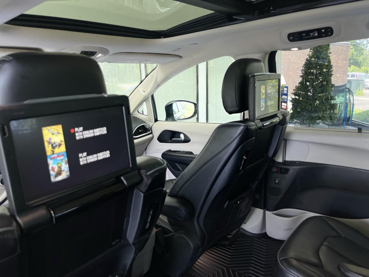 Chrysler Pacifica Limited 2020