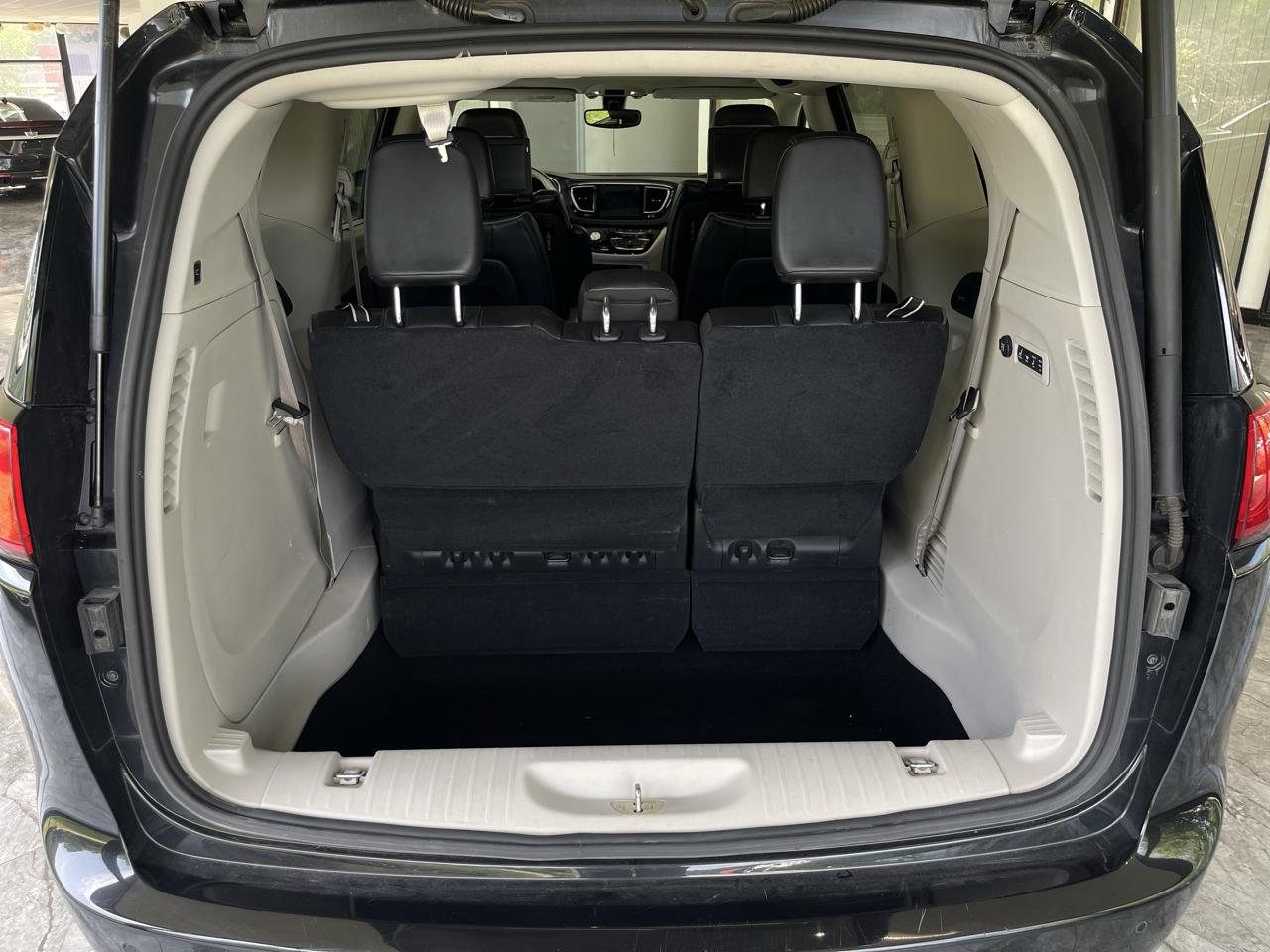 Chrysler Pacifica Limited 2020