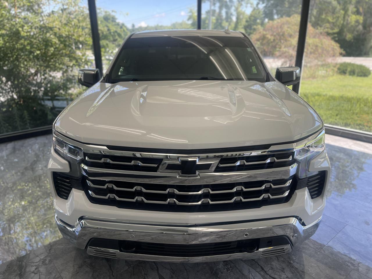Chevrolet Silverado 1500 LTZ Crew Cab 4WD 2024