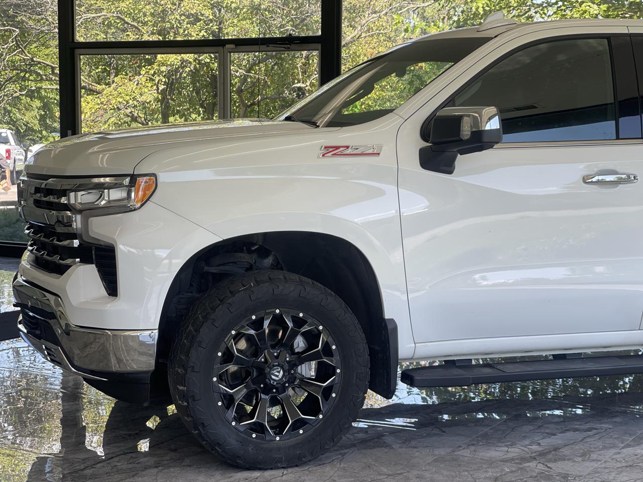 Chevrolet Silverado 1500 LTZ Crew Cab 4WD 2024
