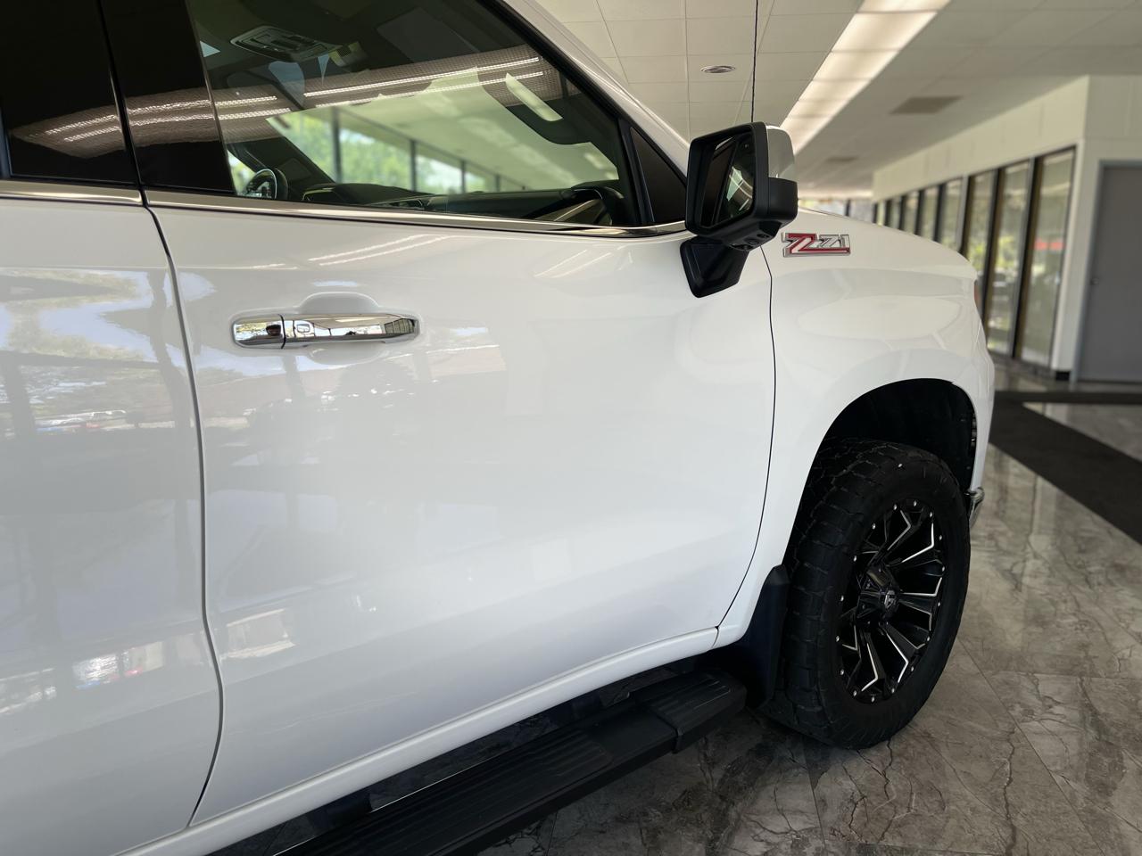 Chevrolet Silverado 1500 LTZ Crew Cab 4WD 2024