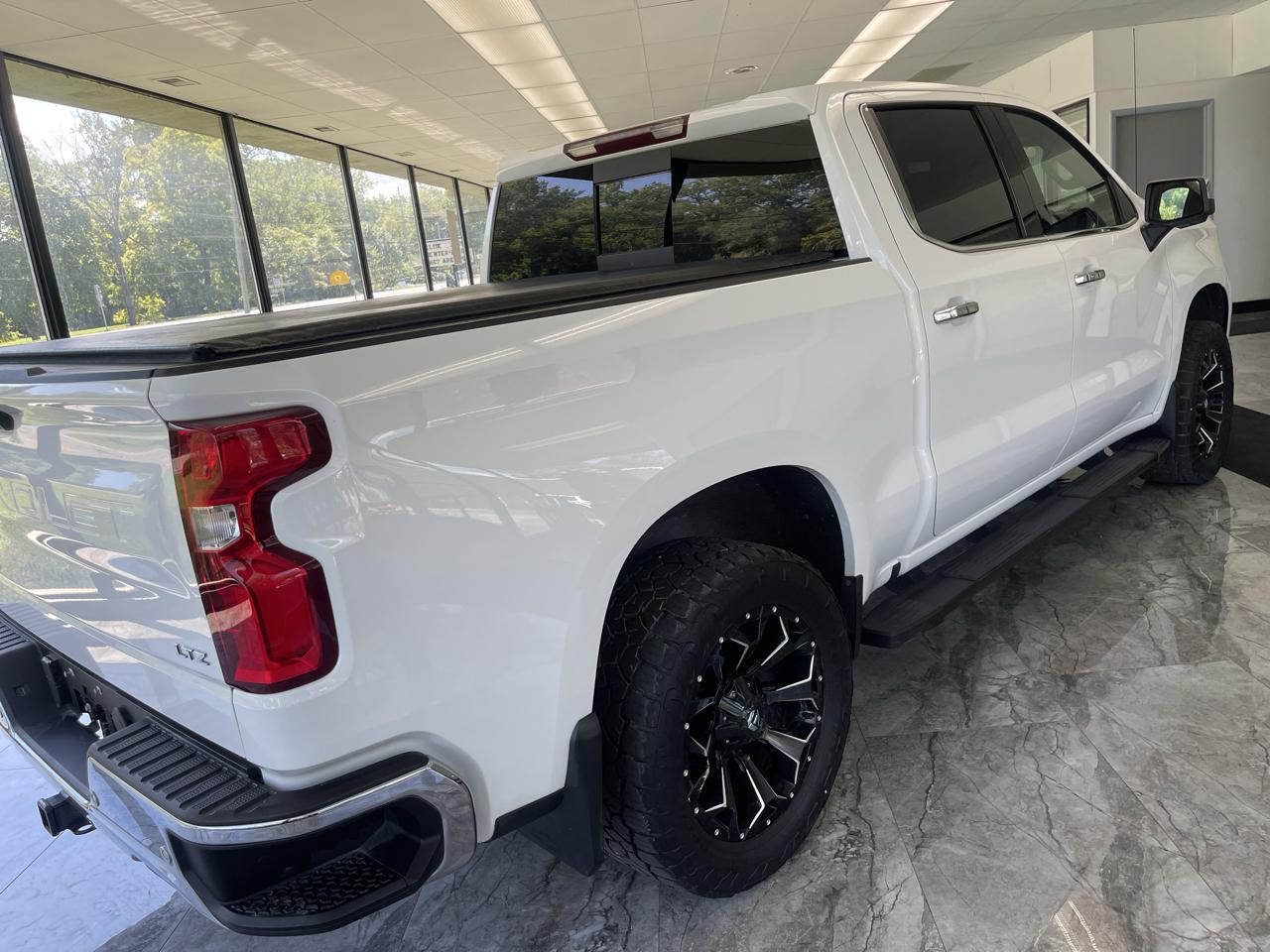 Chevrolet Silverado 1500 LTZ Crew Cab 4WD 2024
