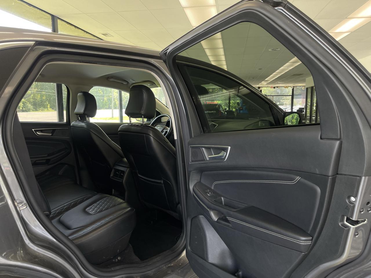 Ford Edge Titanium 2023