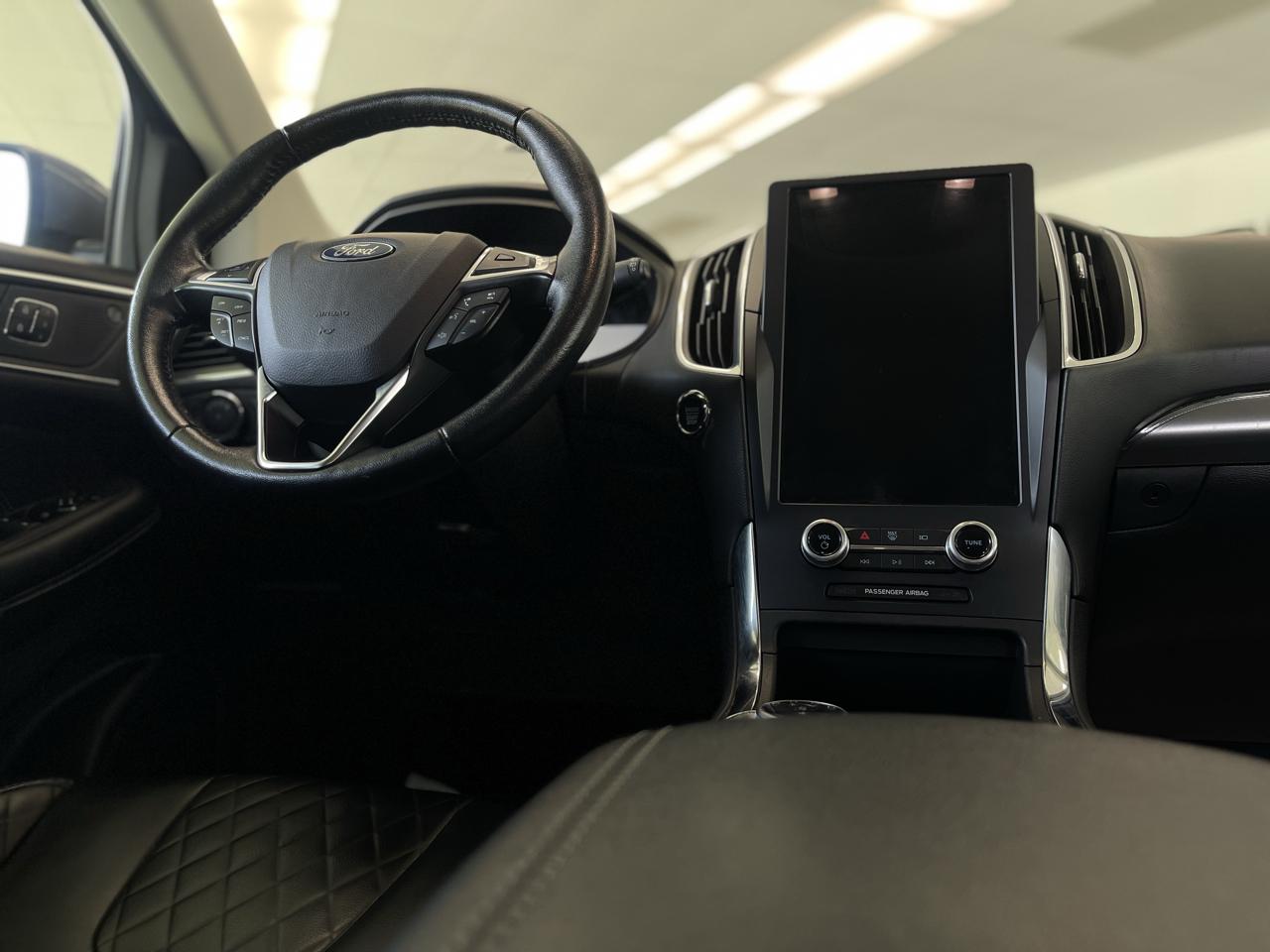 Ford Edge Titanium 2023