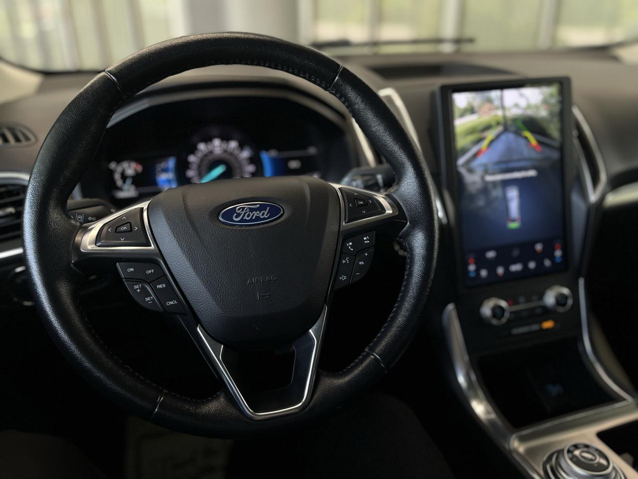 Ford Edge Titanium 2023