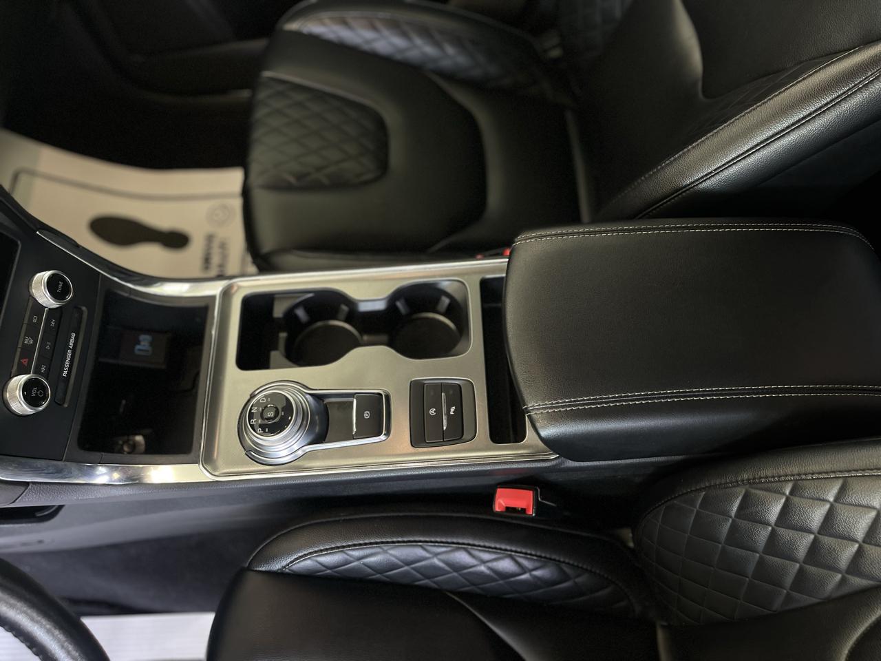 Ford Edge Titanium 2023