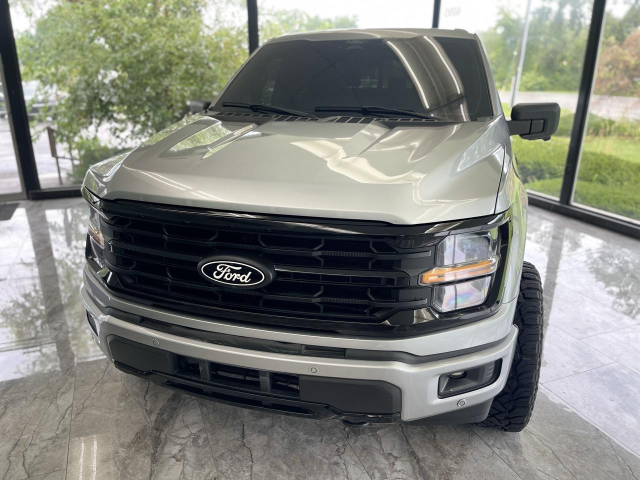 Ford F-150 XLT SuperCrew 4WD 2024