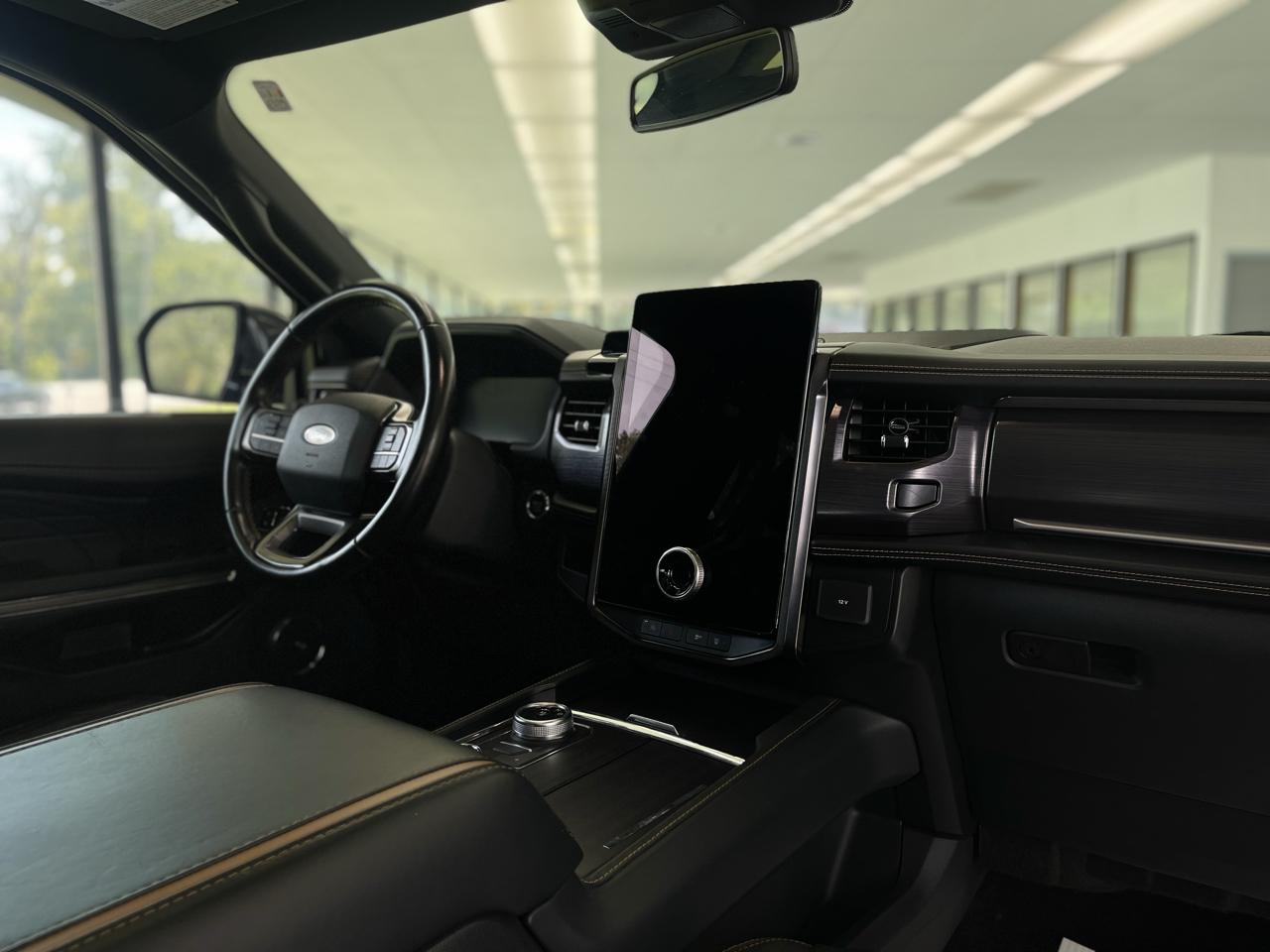 Ford Expedition Platinum 4WD 2022