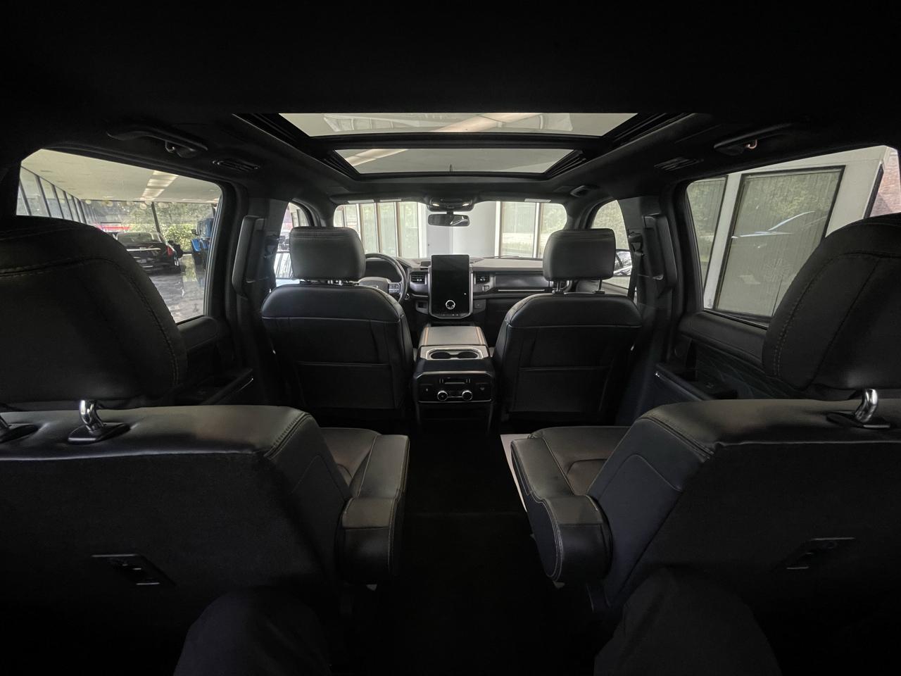 Ford Expedition Platinum 4WD 2022