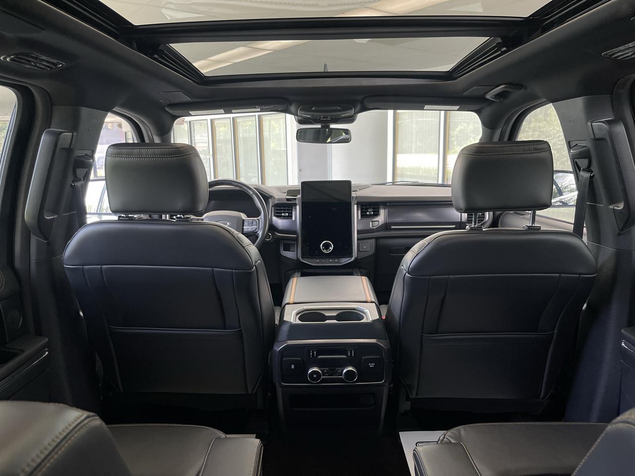 Ford Expedition Platinum 4WD 2022