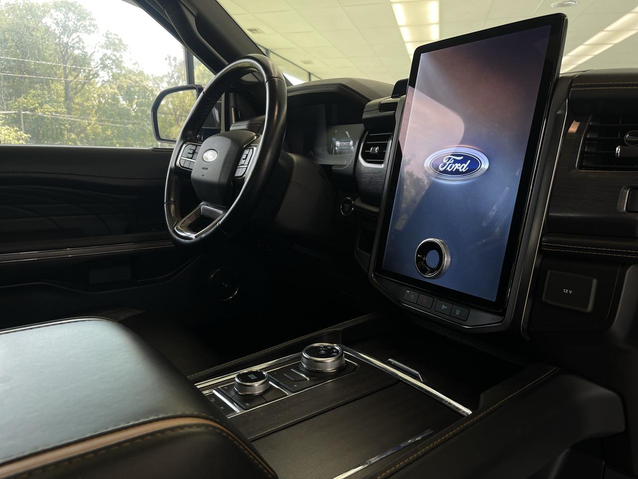 Ford Expedition Platinum 4WD 2022