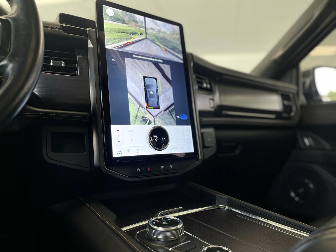 Ford Expedition Platinum 4WD 2022