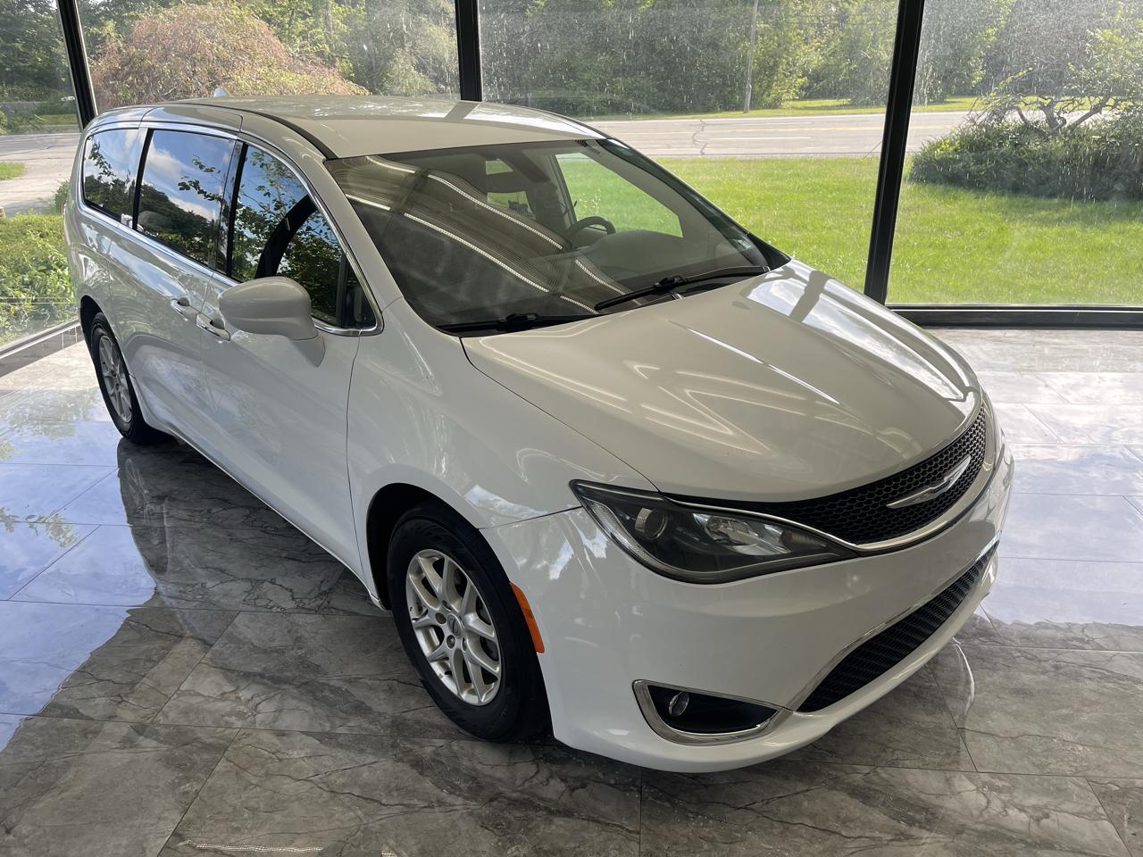 Chrysler Pacifica Touring Plus 2020