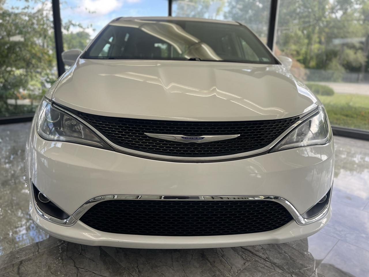 Chrysler Pacifica Touring Plus 2020