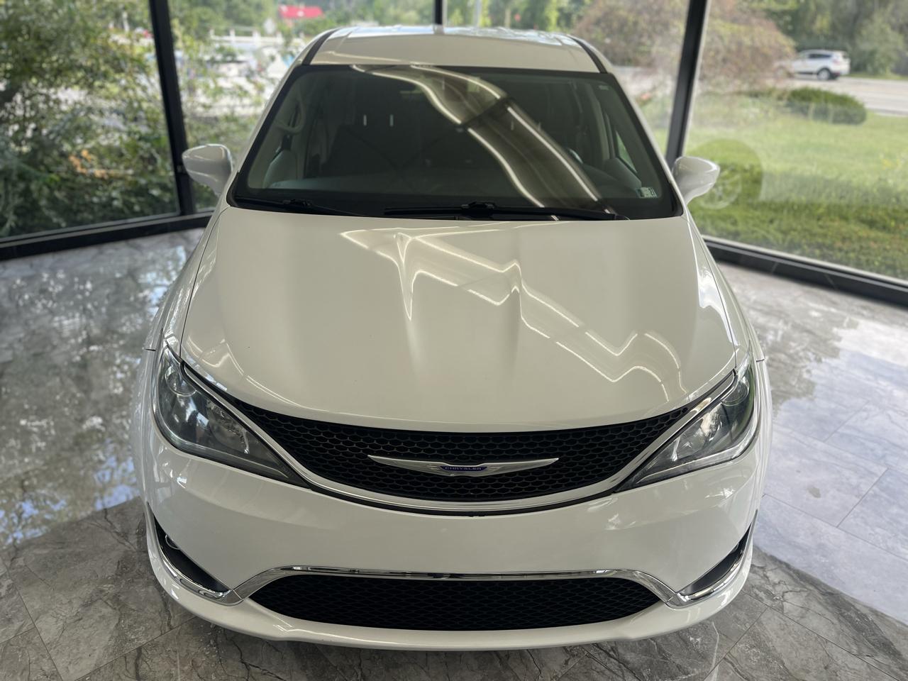Chrysler Pacifica Touring Plus 2020