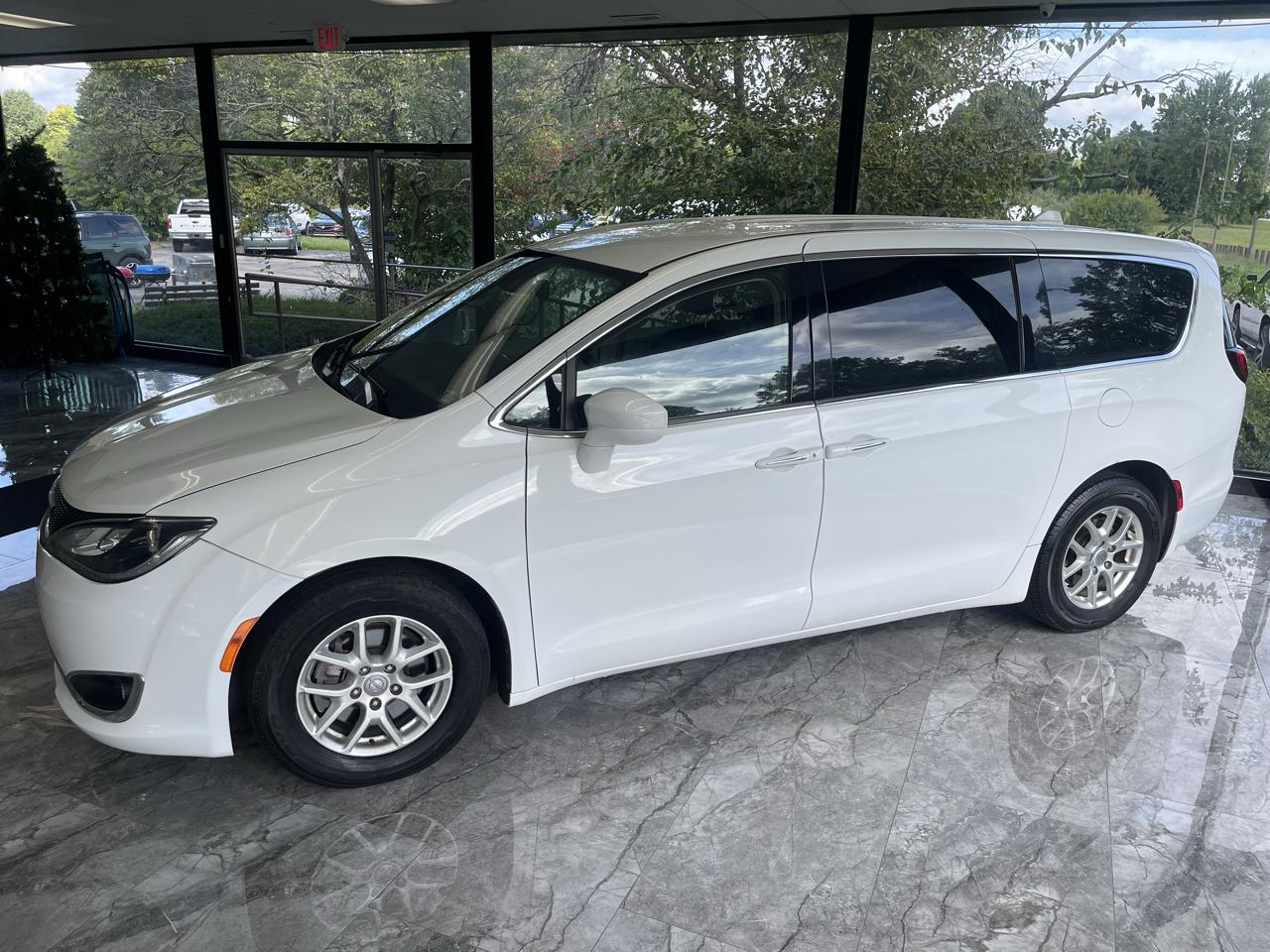Chrysler Pacifica Touring Plus 2020
