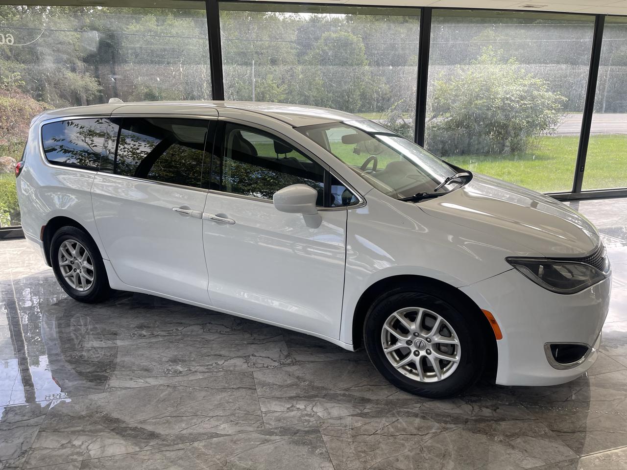 Chrysler Pacifica Touring Plus 2020
