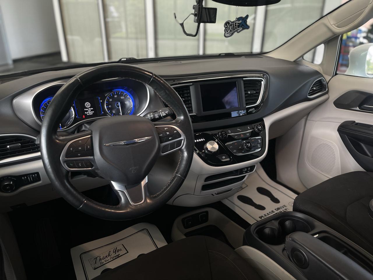 Chrysler Pacifica Touring Plus 2020