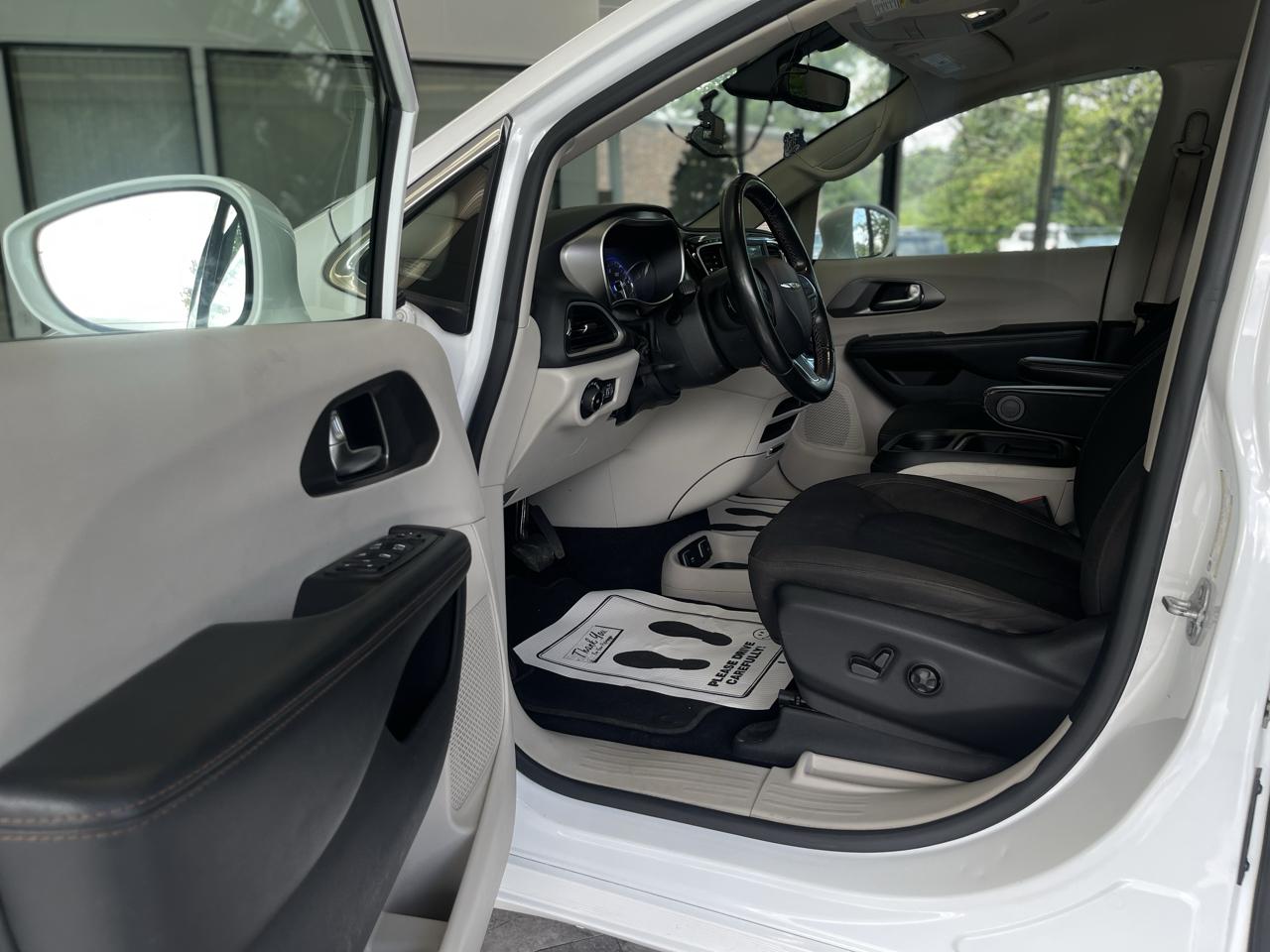 Chrysler Pacifica Touring Plus 2020