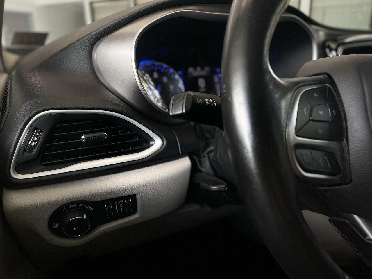 Chrysler Pacifica Touring Plus 2020