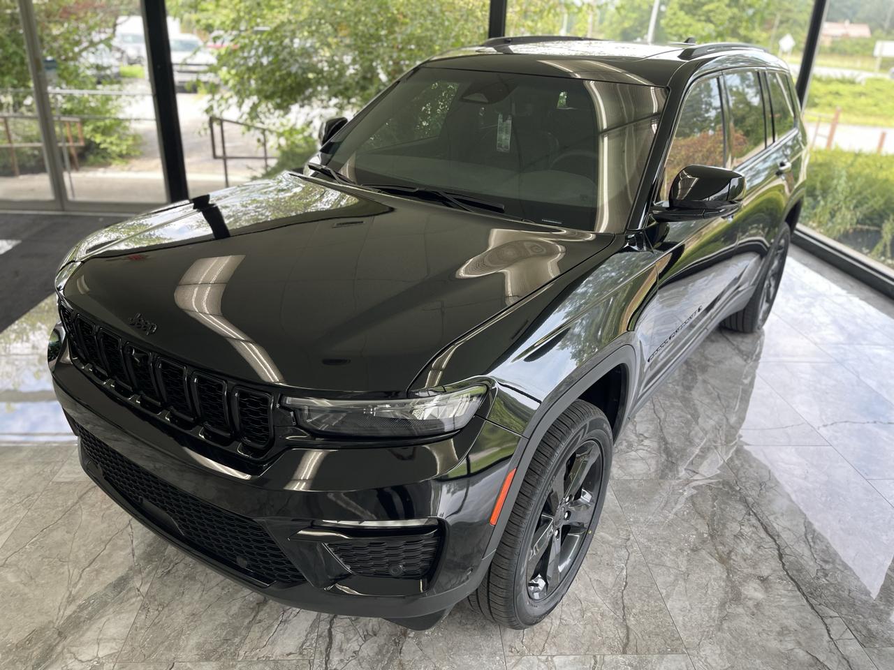Jeep Grand Cherokee L Limited 4WD 2024