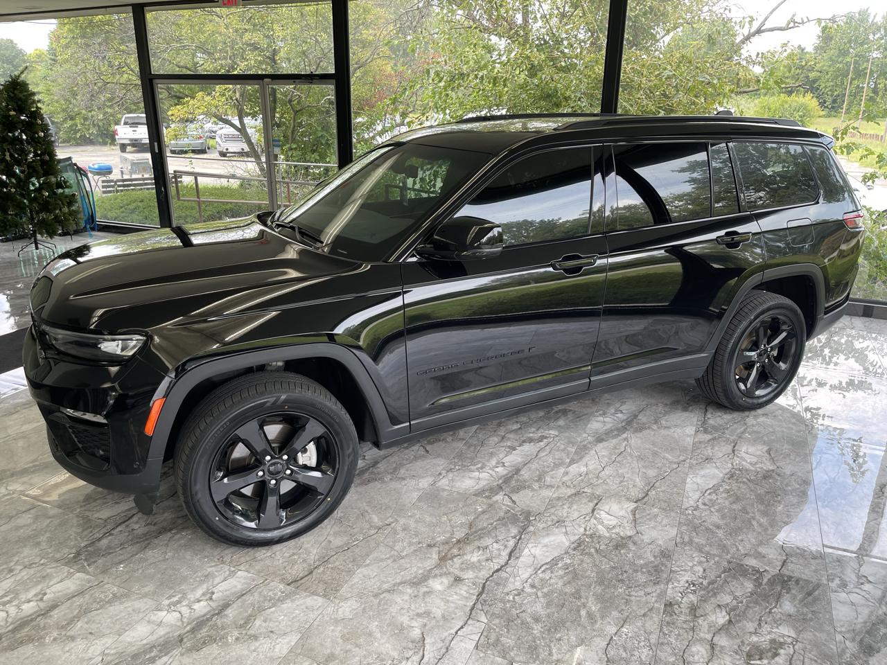 Jeep Grand Cherokee L Limited 4WD 2024