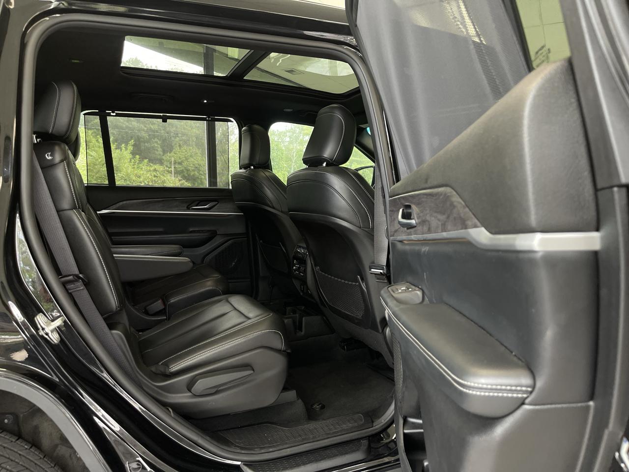 Jeep Grand Cherokee L Limited 4WD 2024