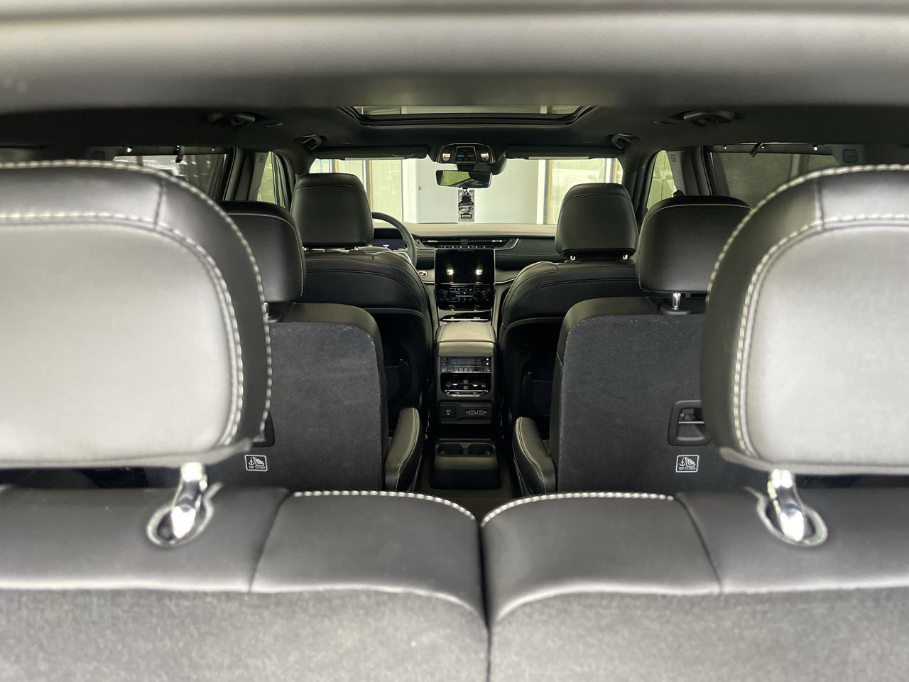 Jeep Grand Cherokee L Limited 4WD 2024