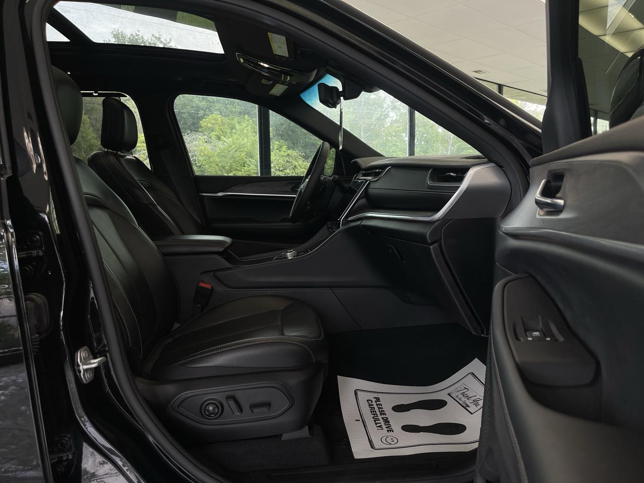 Jeep Grand Cherokee L Limited 4WD 2024