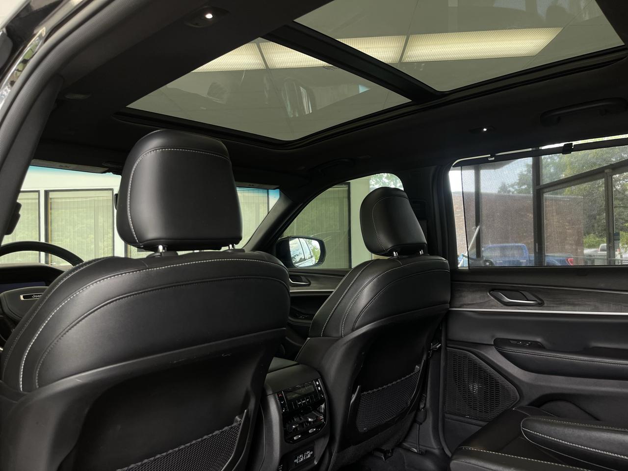 Jeep Grand Cherokee L Limited 4WD 2024