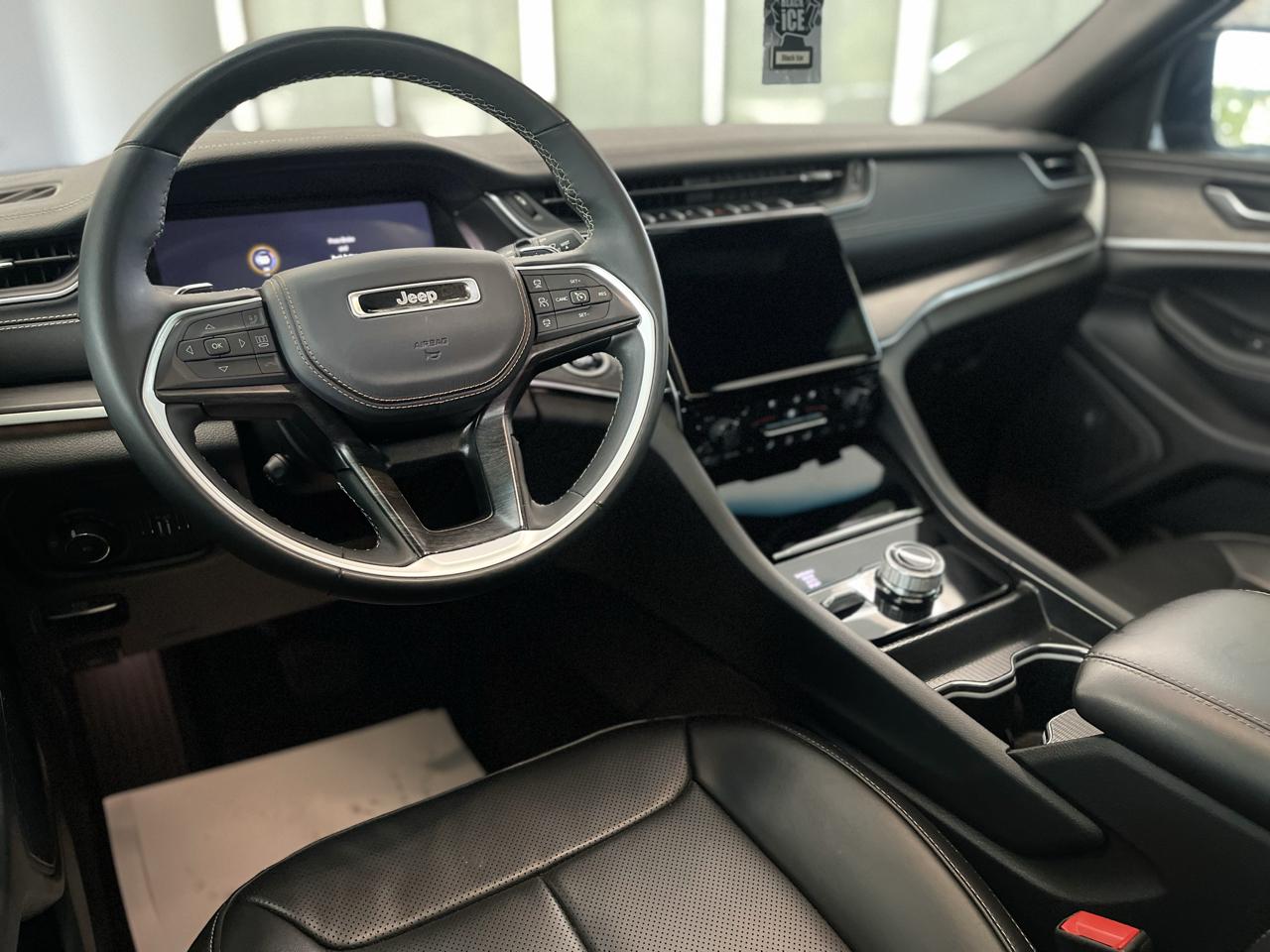 Jeep Grand Cherokee L Limited 4WD 2024
