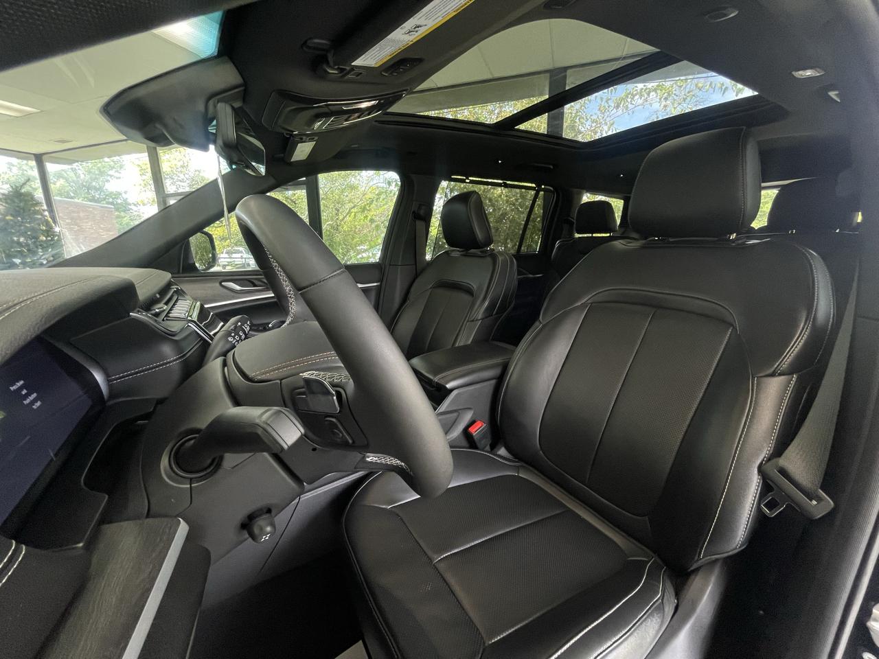 Jeep Grand Cherokee L Limited 4WD 2024