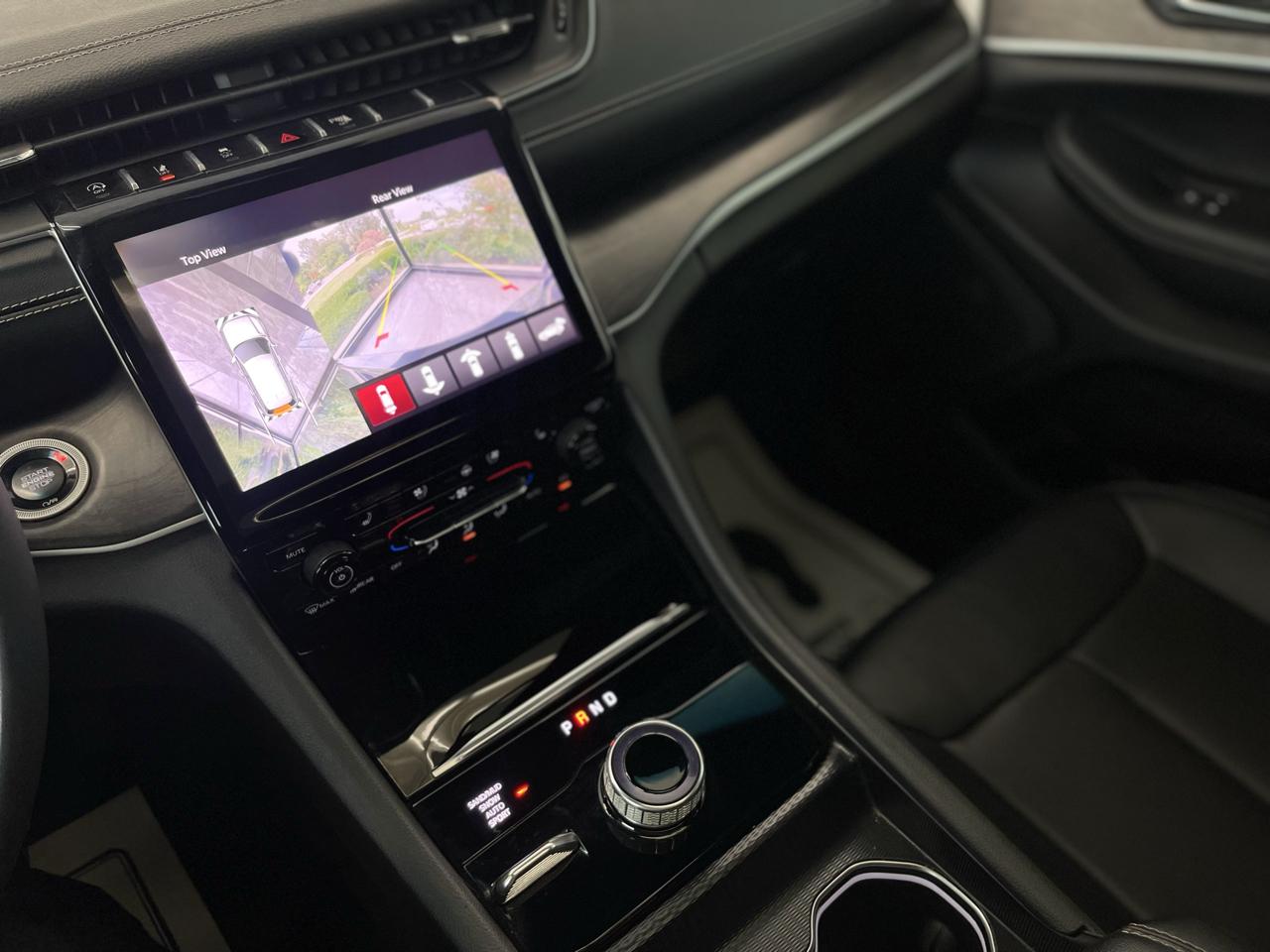 Jeep Grand Cherokee L Limited 4WD 2024