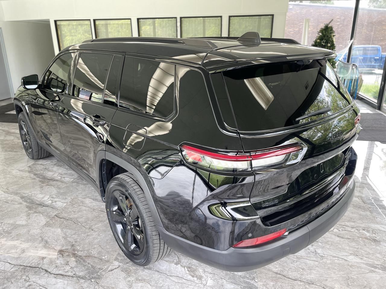 Jeep Grand Cherokee L Limited 4WD 2024