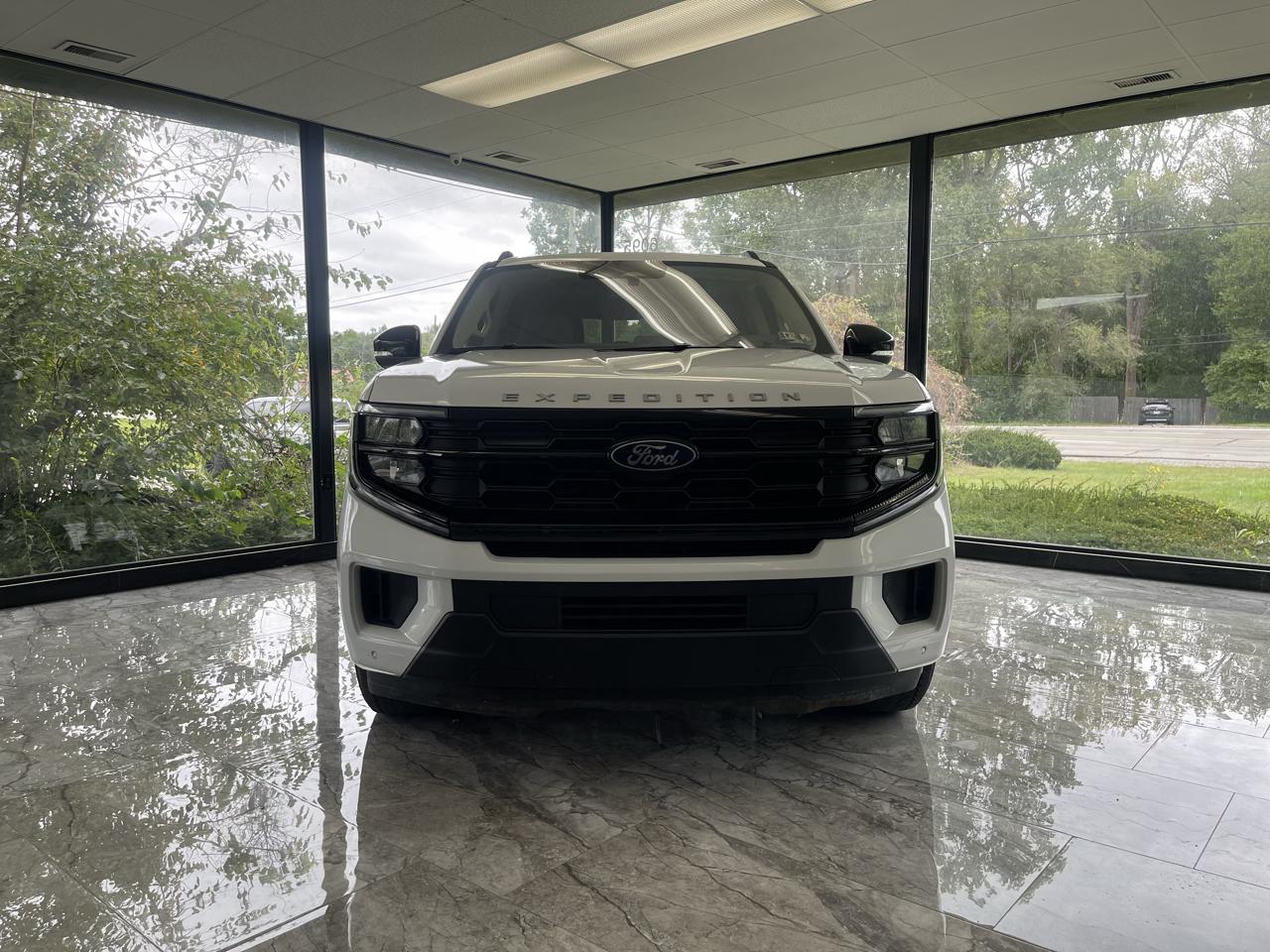Ford Expedition Active 4WD 2025