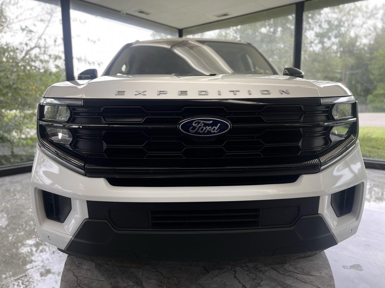 Ford Expedition Active 4WD 2025